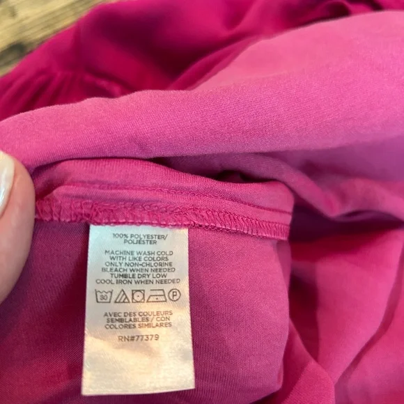 🌷EUC - ANN TAYLOR SHIRRED YOKE SHIRT - Picture 8 of 12